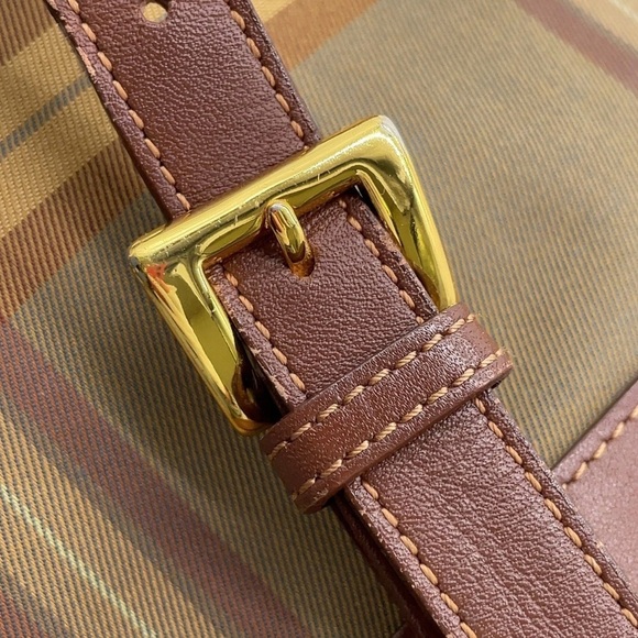 Authentic Burberry Nova Check
Leather Nylon Brown Khaki
Backpack - Picture 9 of 16